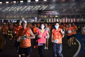 BIB: 2363, 20432, 25969
                            <button type="button" onclick="openModal(18046166)" class="btn btn-primary btn-sm float-right btn-popup" data-toggle="modal" data-target=".modal-high-quality">
                        <i class="fas fa-shopping-cart"></i> Add to Cart
                    </button>
                                            <button type="button" onclick="isThisMe(18046166, true)" class="btn btn-success btn-sm float-right btn-popup btn-isme hidden" data-toggle="tooltip" data-placement="bottom" title="นี่คือรูปของคุณใช่ไหม คลิกที่นี่เพื่อเอาเข้าอัลบั้ม">
                        <i class="fas fa-plus"></i> Add to album
                    </button>
                    <button type="button" onclick="isThisMe(18046166, false)" class="btn btn-warning btn-sm float-right btn-popup btn-isnotme hidden">
                        <i class="fas fa-ban"></i> Remove from album
                    </button>