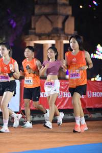 BIB: 26942, 26940, 20083, 5238
                            <button type="button" onclick="openModal(18007538)" class="btn btn-primary btn-sm float-right btn-popup" data-toggle="modal" data-target=".modal-high-quality">
                        <i class="fas fa-shopping-cart"></i> Add to Cart
                    </button>
                                            <button type="button" onclick="isThisMe(18007538, true)" class="btn btn-success btn-sm float-right btn-popup btn-isme hidden" data-toggle="tooltip" data-placement="bottom" title="นี่คือรูปของคุณใช่ไหม คลิกที่นี่เพื่อเอาเข้าอัลบั้ม">
                        <i class="fas fa-plus"></i> Add to album
                    </button>
                    <button type="button" onclick="isThisMe(18007538, false)" class="btn btn-warning btn-sm float-right btn-popup btn-isnotme hidden">
                        <i class="fas fa-ban"></i> Remove from album
                    </button>