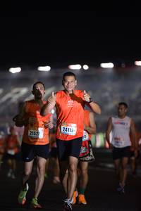 BIB: 2152
                            <button type="button" onclick="openModal(18050248)" class="btn btn-primary btn-sm float-right btn-popup" data-toggle="modal" data-target=".modal-high-quality">
                        <i class="fas fa-shopping-cart"></i> Add to Cart
                    </button>
                                            <button type="button" onclick="isThisMe(18050248, true)" class="btn btn-success btn-sm float-right btn-popup btn-isme hidden" data-toggle="tooltip" data-placement="bottom" title="นี่คือรูปของคุณใช่ไหม คลิกที่นี่เพื่อเอาเข้าอัลบั้ม">
                        <i class="fas fa-plus"></i> Add to album
                    </button>
                    <button type="button" onclick="isThisMe(18050248, false)" class="btn btn-warning btn-sm float-right btn-popup btn-isnotme hidden">
                        <i class="fas fa-ban"></i> Remove from album
                    </button>