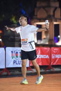 BIB: 20199, 2125
                            <button type="button" onclick="openModal(16093083)" class="btn btn-primary btn-sm float-right btn-popup" data-toggle="modal" data-target=".modal-high-quality">
                        <i class="fas fa-shopping-cart"></i> Add to Cart
                    </button>
                                            <button type="button" onclick="isThisMe(16093083, true)" class="btn btn-success btn-sm float-right btn-popup btn-isme hidden" data-toggle="tooltip" data-placement="bottom" title="นี่คือรูปของคุณใช่ไหม คลิกที่นี่เพื่อเอาเข้าอัลบั้ม">
                        <i class="fas fa-plus"></i> Add to album
                    </button>
                    <button type="button" onclick="isThisMe(16093083, false)" class="btn btn-warning btn-sm float-right btn-popup btn-isnotme hidden">
                        <i class="fas fa-ban"></i> Remove from album
                    </button>