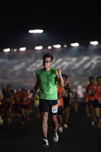 BIB: 211
                            <button type="button" onclick="openModal(18049958)" class="btn btn-primary btn-sm float-right btn-popup" data-toggle="modal" data-target=".modal-high-quality">
                        <i class="fas fa-shopping-cart"></i> Add to Cart
                    </button>
                                            <button type="button" onclick="isThisMe(18049958, true)" class="btn btn-success btn-sm float-right btn-popup btn-isme hidden" data-toggle="tooltip" data-placement="bottom" title="นี่คือรูปของคุณใช่ไหม คลิกที่นี่เพื่อเอาเข้าอัลบั้ม">
                        <i class="fas fa-plus"></i> Add to album
                    </button>
                    <button type="button" onclick="isThisMe(18049958, false)" class="btn btn-warning btn-sm float-right btn-popup btn-isnotme hidden">
                        <i class="fas fa-ban"></i> Remove from album
                    </button>