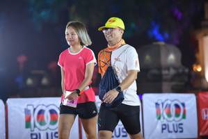 BIB: 21193, 22071
                            <button type="button" onclick="openModal(16095093)" class="btn btn-primary btn-sm float-right btn-popup" data-toggle="modal" data-target=".modal-high-quality">
                        <i class="fas fa-shopping-cart"></i> Add to Cart
                    </button>
                                            <button type="button" onclick="isThisMe(16095093, true)" class="btn btn-success btn-sm float-right btn-popup btn-isme hidden" data-toggle="tooltip" data-placement="bottom" title="นี่คือรูปของคุณใช่ไหม คลิกที่นี่เพื่อเอาเข้าอัลบั้ม">
                        <i class="fas fa-plus"></i> Add to album
                    </button>
                    <button type="button" onclick="isThisMe(16095093, false)" class="btn btn-warning btn-sm float-right btn-popup btn-isnotme hidden">
                        <i class="fas fa-ban"></i> Remove from album
                    </button>