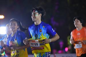 BIB: 211
                            <button type="button" onclick="openModal(16094093)" class="btn btn-primary btn-sm float-right btn-popup" data-toggle="modal" data-target=".modal-high-quality">
                        <i class="fas fa-shopping-cart"></i> Add to Cart
                    </button>
                                            <button type="button" onclick="isThisMe(16094093, true)" class="btn btn-success btn-sm float-right btn-popup btn-isme hidden" data-toggle="tooltip" data-placement="bottom" title="นี่คือรูปของคุณใช่ไหม คลิกที่นี่เพื่อเอาเข้าอัลบั้ม">
                        <i class="fas fa-plus"></i> Add to album
                    </button>
                    <button type="button" onclick="isThisMe(16094093, false)" class="btn btn-warning btn-sm float-right btn-popup btn-isnotme hidden">
                        <i class="fas fa-ban"></i> Remove from album
                    </button>