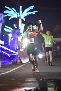 BIB: 9216
                            <button type="button" onclick="openModal(16105119)" class="btn btn-primary btn-sm float-right btn-popup" data-toggle="modal" data-target=".modal-high-quality">
                        <i class="fas fa-shopping-cart"></i> Add to Cart
                    </button>
                                            <button type="button" onclick="isThisMe(16105119, true)" class="btn btn-success btn-sm float-right btn-popup btn-isme hidden" data-toggle="tooltip" data-placement="bottom" title="นี่คือรูปของคุณใช่ไหม คลิกที่นี่เพื่อเอาเข้าอัลบั้ม">
                        <i class="fas fa-plus"></i> Add to album
                    </button>
                    <button type="button" onclick="isThisMe(16105119, false)" class="btn btn-warning btn-sm float-right btn-popup btn-isnotme hidden">
                        <i class="fas fa-ban"></i> Remove from album
                    </button>