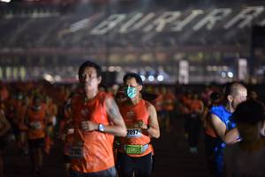 BIB: 2097
                            <button type="button" onclick="openModal(18046275)" class="btn btn-primary btn-sm float-right btn-popup" data-toggle="modal" data-target=".modal-high-quality">
                        <i class="fas fa-shopping-cart"></i> Add to Cart
                    </button>
                                            <button type="button" onclick="isThisMe(18046275, true)" class="btn btn-success btn-sm float-right btn-popup btn-isme hidden" data-toggle="tooltip" data-placement="bottom" title="นี่คือรูปของคุณใช่ไหม คลิกที่นี่เพื่อเอาเข้าอัลบั้ม">
                        <i class="fas fa-plus"></i> Add to album
                    </button>
                    <button type="button" onclick="isThisMe(18046275, false)" class="btn btn-warning btn-sm float-right btn-popup btn-isnotme hidden">
                        <i class="fas fa-ban"></i> Remove from album
                    </button>