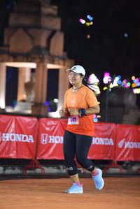 BIB: 2213
                            <button type="button" onclick="openModal(16093559)" class="btn btn-primary btn-sm float-right btn-popup" data-toggle="modal" data-target=".modal-high-quality">
                        <i class="fas fa-shopping-cart"></i> Add to Cart
                    </button>
                                            <button type="button" onclick="isThisMe(16093559, true)" class="btn btn-success btn-sm float-right btn-popup btn-isme hidden" data-toggle="tooltip" data-placement="bottom" title="นี่คือรูปของคุณใช่ไหม คลิกที่นี่เพื่อเอาเข้าอัลบั้ม">
                        <i class="fas fa-plus"></i> Add to album
                    </button>
                    <button type="button" onclick="isThisMe(16093559, false)" class="btn btn-warning btn-sm float-right btn-popup btn-isnotme hidden">
                        <i class="fas fa-ban"></i> Remove from album
                    </button>