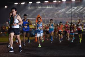 BIB: 202
                            <button type="button" onclick="openModal(18049762)" class="btn btn-primary btn-sm float-right btn-popup" data-toggle="modal" data-target=".modal-high-quality">
                        <i class="fas fa-shopping-cart"></i> Add to Cart
                    </button>
                                            <button type="button" onclick="isThisMe(18049762, true)" class="btn btn-success btn-sm float-right btn-popup btn-isme hidden" data-toggle="tooltip" data-placement="bottom" title="นี่คือรูปของคุณใช่ไหม คลิกที่นี่เพื่อเอาเข้าอัลบั้ม">
                        <i class="fas fa-plus"></i> Add to album
                    </button>
                    <button type="button" onclick="isThisMe(18049762, false)" class="btn btn-warning btn-sm float-right btn-popup btn-isnotme hidden">
                        <i class="fas fa-ban"></i> Remove from album
                    </button>