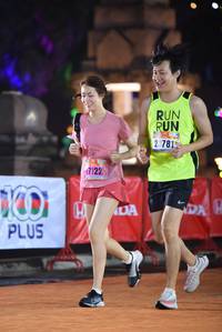 BIB: 
                            <button type="button" onclick="openModal(16090018)" class="btn btn-primary btn-sm float-right btn-popup" data-toggle="modal" data-target=".modal-high-quality">
                        <i class="fas fa-shopping-cart"></i> Add to Cart
                    </button>
                                            <button type="button" onclick="isThisMe(16090018, true)" class="btn btn-success btn-sm float-right btn-popup btn-isme hidden" data-toggle="tooltip" data-placement="bottom" title="นี่คือรูปของคุณใช่ไหม คลิกที่นี่เพื่อเอาเข้าอัลบั้ม">
                        <i class="fas fa-plus"></i> Add to album
                    </button>
                    <button type="button" onclick="isThisMe(16090018, false)" class="btn btn-warning btn-sm float-right btn-popup btn-isnotme hidden">
                        <i class="fas fa-ban"></i> Remove from album
                    </button>