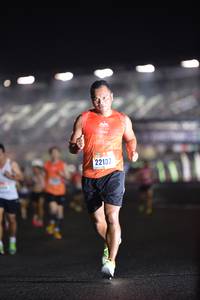 BIB: 22137
                            <button type="button" onclick="openModal(18049894)" class="btn btn-primary btn-sm float-right btn-popup" data-toggle="modal" data-target=".modal-high-quality">
                        <i class="fas fa-shopping-cart"></i> Add to Cart
                    </button>
                                            <button type="button" onclick="isThisMe(18049894, true)" class="btn btn-success btn-sm float-right btn-popup btn-isme hidden" data-toggle="tooltip" data-placement="bottom" title="นี่คือรูปของคุณใช่ไหม คลิกที่นี่เพื่อเอาเข้าอัลบั้ม">
                        <i class="fas fa-plus"></i> Add to album
                    </button>
                    <button type="button" onclick="isThisMe(18049894, false)" class="btn btn-warning btn-sm float-right btn-popup btn-isnotme hidden">
                        <i class="fas fa-ban"></i> Remove from album
                    </button>