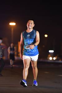 BIB: 425
                            <button type="button" onclick="openModal(18004287)" class="btn btn-primary btn-sm float-right btn-popup" data-toggle="modal" data-target=".modal-high-quality">
                        <i class="fas fa-shopping-cart"></i> Add to Cart
                    </button>
                                            <button type="button" onclick="isThisMe(18004287, true)" class="btn btn-success btn-sm float-right btn-popup btn-isme hidden" data-toggle="tooltip" data-placement="bottom" title="นี่คือรูปของคุณใช่ไหม คลิกที่นี่เพื่อเอาเข้าอัลบั้ม">
                        <i class="fas fa-plus"></i> Add to album
                    </button>
                    <button type="button" onclick="isThisMe(18004287, false)" class="btn btn-warning btn-sm float-right btn-popup btn-isnotme hidden">
                        <i class="fas fa-ban"></i> Remove from album
                    </button>