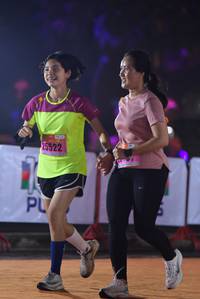 BIB: 2578
                            <button type="button" onclick="openModal(16098940)" class="btn btn-primary btn-sm float-right btn-popup" data-toggle="modal" data-target=".modal-high-quality">
                        <i class="fas fa-shopping-cart"></i> Add to Cart
                    </button>
                                            <button type="button" onclick="isThisMe(16098940, true)" class="btn btn-success btn-sm float-right btn-popup btn-isme hidden" data-toggle="tooltip" data-placement="bottom" title="นี่คือรูปของคุณใช่ไหม คลิกที่นี่เพื่อเอาเข้าอัลบั้ม">
                        <i class="fas fa-plus"></i> Add to album
                    </button>
                    <button type="button" onclick="isThisMe(16098940, false)" class="btn btn-warning btn-sm float-right btn-popup btn-isnotme hidden">
                        <i class="fas fa-ban"></i> Remove from album
                    </button>