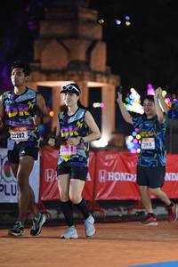 BIB: 22282, 23915, 2513
                            <button type="button" onclick="openModal(18015101)" class="btn btn-primary btn-sm float-right btn-popup" data-toggle="modal" data-target=".modal-high-quality">
                        <i class="fas fa-shopping-cart"></i> Add to Cart
                    </button>
                                            <button type="button" onclick="isThisMe(18015101, true)" class="btn btn-success btn-sm float-right btn-popup btn-isme hidden" data-toggle="tooltip" data-placement="bottom" title="นี่คือรูปของคุณใช่ไหม คลิกที่นี่เพื่อเอาเข้าอัลบั้ม">
                        <i class="fas fa-plus"></i> Add to album
                    </button>
                    <button type="button" onclick="isThisMe(18015101, false)" class="btn btn-warning btn-sm float-right btn-popup btn-isnotme hidden">
                        <i class="fas fa-ban"></i> Remove from album
                    </button>