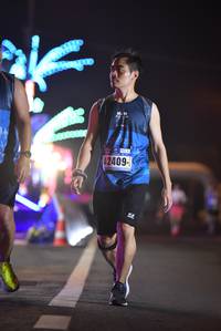 BIB: 42409
                            <button type="button" onclick="openModal(18003673)" class="btn btn-primary btn-sm float-right btn-popup" data-toggle="modal" data-target=".modal-high-quality">
                        <i class="fas fa-shopping-cart"></i> Add to Cart
                    </button>
                                            <button type="button" onclick="isThisMe(18003673, true)" class="btn btn-success btn-sm float-right btn-popup btn-isme hidden" data-toggle="tooltip" data-placement="bottom" title="นี่คือรูปของคุณใช่ไหม คลิกที่นี่เพื่อเอาเข้าอัลบั้ม">
                        <i class="fas fa-plus"></i> Add to album
                    </button>
                    <button type="button" onclick="isThisMe(18003673, false)" class="btn btn-warning btn-sm float-right btn-popup btn-isnotme hidden">
                        <i class="fas fa-ban"></i> Remove from album
                    </button>