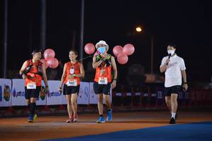 BIB: 22198
                            <button type="button" onclick="openModal(16099378)" class="btn btn-primary btn-sm float-right btn-popup" data-toggle="modal" data-target=".modal-high-quality">
                        <i class="fas fa-shopping-cart"></i> Add to Cart
                    </button>
                                            <button type="button" onclick="isThisMe(16099378, true)" class="btn btn-success btn-sm float-right btn-popup btn-isme hidden" data-toggle="tooltip" data-placement="bottom" title="นี่คือรูปของคุณใช่ไหม คลิกที่นี่เพื่อเอาเข้าอัลบั้ม">
                        <i class="fas fa-plus"></i> Add to album
                    </button>
                    <button type="button" onclick="isThisMe(16099378, false)" class="btn btn-warning btn-sm float-right btn-popup btn-isnotme hidden">
                        <i class="fas fa-ban"></i> Remove from album
                    </button>