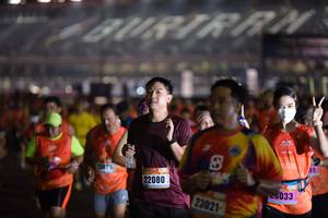 BIB: 22080, 033, 23021
                            <button type="button" onclick="openModal(18046119)" class="btn btn-primary btn-sm float-right btn-popup" data-toggle="modal" data-target=".modal-high-quality">
                        <i class="fas fa-shopping-cart"></i> Add to Cart
                    </button>
                                            <button type="button" onclick="isThisMe(18046119, true)" class="btn btn-success btn-sm float-right btn-popup btn-isme hidden" data-toggle="tooltip" data-placement="bottom" title="นี่คือรูปของคุณใช่ไหม คลิกที่นี่เพื่อเอาเข้าอัลบั้ม">
                        <i class="fas fa-plus"></i> Add to album
                    </button>
                    <button type="button" onclick="isThisMe(18046119, false)" class="btn btn-warning btn-sm float-right btn-popup btn-isnotme hidden">
                        <i class="fas fa-ban"></i> Remove from album
                    </button>