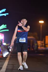 BIB: 42171
                            <button type="button" onclick="openModal(18003888)" class="btn btn-primary btn-sm float-right btn-popup" data-toggle="modal" data-target=".modal-high-quality">
                        <i class="fas fa-shopping-cart"></i> Add to Cart
                    </button>
                                            <button type="button" onclick="isThisMe(18003888, true)" class="btn btn-success btn-sm float-right btn-popup btn-isme hidden" data-toggle="tooltip" data-placement="bottom" title="นี่คือรูปของคุณใช่ไหม คลิกที่นี่เพื่อเอาเข้าอัลบั้ม">
                        <i class="fas fa-plus"></i> Add to album
                    </button>
                    <button type="button" onclick="isThisMe(18003888, false)" class="btn btn-warning btn-sm float-right btn-popup btn-isnotme hidden">
                        <i class="fas fa-ban"></i> Remove from album
                    </button>