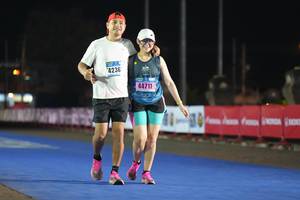 BIB: 20142, 1063
                            <button type="button" onclick="openModal(16092403)" class="btn btn-primary btn-sm float-right btn-popup" data-toggle="modal" data-target=".modal-high-quality">
                        <i class="fas fa-shopping-cart"></i> Add to Cart
                    </button>
                                            <button type="button" onclick="isThisMe(16092403, true)" class="btn btn-success btn-sm float-right btn-popup btn-isme hidden" data-toggle="tooltip" data-placement="bottom" title="นี่คือรูปของคุณใช่ไหม คลิกที่นี่เพื่อเอาเข้าอัลบั้ม">
                        <i class="fas fa-plus"></i> Add to album
                    </button>
                    <button type="button" onclick="isThisMe(16092403, false)" class="btn btn-warning btn-sm float-right btn-popup btn-isnotme hidden">
                        <i class="fas fa-ban"></i> Remove from album
                    </button>