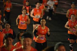 BIB: 944
                            <button type="button" onclick="openModal(16121818)" class="btn btn-primary btn-sm float-right btn-popup" data-toggle="modal" data-target=".modal-high-quality">
                        <i class="fas fa-shopping-cart"></i> Add to Cart
                    </button>
                                            <button type="button" onclick="isThisMe(16121818, true)" class="btn btn-success btn-sm float-right btn-popup btn-isme hidden" data-toggle="tooltip" data-placement="bottom" title="นี่คือรูปของคุณใช่ไหม คลิกที่นี่เพื่อเอาเข้าอัลบั้ม">
                        <i class="fas fa-plus"></i> Add to album
                    </button>
                    <button type="button" onclick="isThisMe(16121818, false)" class="btn btn-warning btn-sm float-right btn-popup btn-isnotme hidden">
                        <i class="fas fa-ban"></i> Remove from album
                    </button>