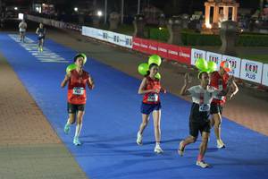 BIB: 23918
                            <button type="button" onclick="openModal(16137611)" class="btn btn-primary btn-sm float-right btn-popup" data-toggle="modal" data-target=".modal-high-quality">
                        <i class="fas fa-shopping-cart"></i> Add to Cart
                    </button>
                                            <button type="button" onclick="isThisMe(16137611, true)" class="btn btn-success btn-sm float-right btn-popup btn-isme hidden" data-toggle="tooltip" data-placement="bottom" title="นี่คือรูปของคุณใช่ไหม คลิกที่นี่เพื่อเอาเข้าอัลบั้ม">
                        <i class="fas fa-plus"></i> Add to album
                    </button>
                    <button type="button" onclick="isThisMe(16137611, false)" class="btn btn-warning btn-sm float-right btn-popup btn-isnotme hidden">
                        <i class="fas fa-ban"></i> Remove from album
                    </button>