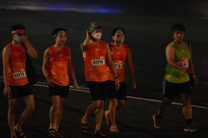 BIB: 64290, 289, 275, 64273
                            <button type="button" onclick="openModal(16133185)" class="btn btn-primary btn-sm float-right btn-popup" data-toggle="modal" data-target=".modal-high-quality">
                        <i class="fas fa-shopping-cart"></i> Add to Cart
                    </button>
                                            <button type="button" onclick="isThisMe(16133185, true)" class="btn btn-success btn-sm float-right btn-popup btn-isme hidden" data-toggle="tooltip" data-placement="bottom" title="นี่คือรูปของคุณใช่ไหม คลิกที่นี่เพื่อเอาเข้าอัลบั้ม">
                        <i class="fas fa-plus"></i> Add to album
                    </button>
                    <button type="button" onclick="isThisMe(16133185, false)" class="btn btn-warning btn-sm float-right btn-popup btn-isnotme hidden">
                        <i class="fas fa-ban"></i> Remove from album
                    </button>