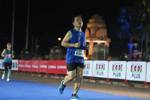 BIB: 5599, 256
                            <button type="button" onclick="openModal(16098749)" class="btn btn-primary btn-sm float-right btn-popup" data-toggle="modal" data-target=".modal-high-quality">
                        <i class="fas fa-shopping-cart"></i> Add to Cart
                    </button>
                                            <button type="button" onclick="isThisMe(16098749, true)" class="btn btn-success btn-sm float-right btn-popup btn-isme hidden" data-toggle="tooltip" data-placement="bottom" title="นี่คือรูปของคุณใช่ไหม คลิกที่นี่เพื่อเอาเข้าอัลบั้ม">
                        <i class="fas fa-plus"></i> Add to album
                    </button>
                    <button type="button" onclick="isThisMe(16098749, false)" class="btn btn-warning btn-sm float-right btn-popup btn-isnotme hidden">
                        <i class="fas fa-ban"></i> Remove from album
                    </button>