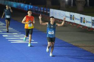 BIB: 2532, 1963, 21137
                            <button type="button" onclick="openModal(16117023)" class="btn btn-primary btn-sm float-right btn-popup" data-toggle="modal" data-target=".modal-high-quality">
                        <i class="fas fa-shopping-cart"></i> Add to Cart
                    </button>
                                            <button type="button" onclick="isThisMe(16117023, true)" class="btn btn-success btn-sm float-right btn-popup btn-isme hidden" data-toggle="tooltip" data-placement="bottom" title="นี่คือรูปของคุณใช่ไหม คลิกที่นี่เพื่อเอาเข้าอัลบั้ม">
                        <i class="fas fa-plus"></i> Add to album
                    </button>
                    <button type="button" onclick="isThisMe(16117023, false)" class="btn btn-warning btn-sm float-right btn-popup btn-isnotme hidden">
                        <i class="fas fa-ban"></i> Remove from album
                    </button>