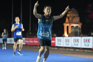 BIB: 2563
                            <button type="button" onclick="openModal(16098722)" class="btn btn-primary btn-sm float-right btn-popup" data-toggle="modal" data-target=".modal-high-quality">
                        <i class="fas fa-shopping-cart"></i> Add to Cart
                    </button>
                                            <button type="button" onclick="isThisMe(16098722, true)" class="btn btn-success btn-sm float-right btn-popup btn-isme hidden" data-toggle="tooltip" data-placement="bottom" title="นี่คือรูปของคุณใช่ไหม คลิกที่นี่เพื่อเอาเข้าอัลบั้ม">
                        <i class="fas fa-plus"></i> Add to album
                    </button>
                    <button type="button" onclick="isThisMe(16098722, false)" class="btn btn-warning btn-sm float-right btn-popup btn-isnotme hidden">
                        <i class="fas fa-ban"></i> Remove from album
                    </button>