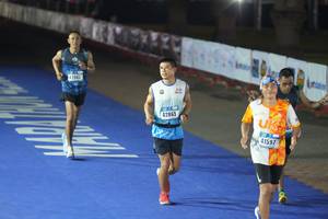 BIB: 26479, 22200
                            <button type="button" onclick="openModal(16117392)" class="btn btn-primary btn-sm float-right btn-popup" data-toggle="modal" data-target=".modal-high-quality">
                        <i class="fas fa-shopping-cart"></i> Add to Cart
                    </button>
                                            <button type="button" onclick="isThisMe(16117392, true)" class="btn btn-success btn-sm float-right btn-popup btn-isme hidden" data-toggle="tooltip" data-placement="bottom" title="นี่คือรูปของคุณใช่ไหม คลิกที่นี่เพื่อเอาเข้าอัลบั้ม">
                        <i class="fas fa-plus"></i> Add to album
                    </button>
                    <button type="button" onclick="isThisMe(16117392, false)" class="btn btn-warning btn-sm float-right btn-popup btn-isnotme hidden">
                        <i class="fas fa-ban"></i> Remove from album
                    </button>