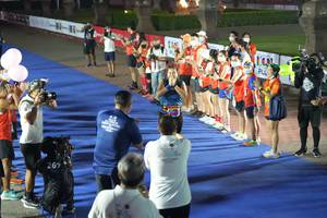 BIB: 2159, 2502, 20553, 22440
                            <button type="button" onclick="openModal(16112229)" class="btn btn-primary btn-sm float-right btn-popup" data-toggle="modal" data-target=".modal-high-quality">
                        <i class="fas fa-shopping-cart"></i> Add to Cart
                    </button>
                                            <button type="button" onclick="isThisMe(16112229, true)" class="btn btn-success btn-sm float-right btn-popup btn-isme hidden" data-toggle="tooltip" data-placement="bottom" title="นี่คือรูปของคุณใช่ไหม คลิกที่นี่เพื่อเอาเข้าอัลบั้ม">
                        <i class="fas fa-plus"></i> Add to album
                    </button>
                    <button type="button" onclick="isThisMe(16112229, false)" class="btn btn-warning btn-sm float-right btn-popup btn-isnotme hidden">
                        <i class="fas fa-ban"></i> Remove from album
                    </button>