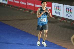 BIB: 2692, 22810, 267
                            <button type="button" onclick="openModal(16123310)" class="btn btn-primary btn-sm float-right btn-popup" data-toggle="modal" data-target=".modal-high-quality">
                        <i class="fas fa-shopping-cart"></i> Add to Cart
                    </button>
                                            <button type="button" onclick="isThisMe(16123310, true)" class="btn btn-success btn-sm float-right btn-popup btn-isme hidden" data-toggle="tooltip" data-placement="bottom" title="นี่คือรูปของคุณใช่ไหม คลิกที่นี่เพื่อเอาเข้าอัลบั้ม">
                        <i class="fas fa-plus"></i> Add to album
                    </button>
                    <button type="button" onclick="isThisMe(16123310, false)" class="btn btn-warning btn-sm float-right btn-popup btn-isnotme hidden">
                        <i class="fas fa-ban"></i> Remove from album
                    </button>