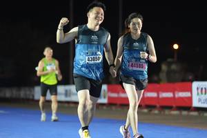 BIB: 22464, 1223
                            <button type="button" onclick="openModal(16098659)" class="btn btn-primary btn-sm float-right btn-popup" data-toggle="modal" data-target=".modal-high-quality">
                        <i class="fas fa-shopping-cart"></i> Add to Cart
                    </button>
                                            <button type="button" onclick="isThisMe(16098659, true)" class="btn btn-success btn-sm float-right btn-popup btn-isme hidden" data-toggle="tooltip" data-placement="bottom" title="นี่คือรูปของคุณใช่ไหม คลิกที่นี่เพื่อเอาเข้าอัลบั้ม">
                        <i class="fas fa-plus"></i> Add to album
                    </button>
                    <button type="button" onclick="isThisMe(16098659, false)" class="btn btn-warning btn-sm float-right btn-popup btn-isnotme hidden">
                        <i class="fas fa-ban"></i> Remove from album
                    </button>