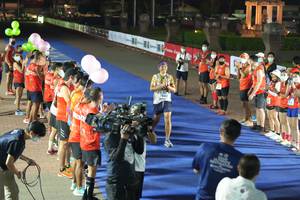 BIB: 25263
                            <button type="button" onclick="openModal(16111768)" class="btn btn-primary btn-sm float-right btn-popup" data-toggle="modal" data-target=".modal-high-quality">
                        <i class="fas fa-shopping-cart"></i> Add to Cart
                    </button>
                                            <button type="button" onclick="isThisMe(16111768, true)" class="btn btn-success btn-sm float-right btn-popup btn-isme hidden" data-toggle="tooltip" data-placement="bottom" title="นี่คือรูปของคุณใช่ไหม คลิกที่นี่เพื่อเอาเข้าอัลบั้ม">
                        <i class="fas fa-plus"></i> Add to album
                    </button>
                    <button type="button" onclick="isThisMe(16111768, false)" class="btn btn-warning btn-sm float-right btn-popup btn-isnotme hidden">
                        <i class="fas fa-ban"></i> Remove from album
                    </button>