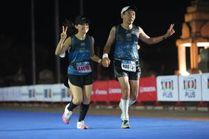 BIB: 2039
                            <button type="button" onclick="openModal(16087933)" class="btn btn-primary btn-sm float-right btn-popup" data-toggle="modal" data-target=".modal-high-quality">
                        <i class="fas fa-shopping-cart"></i> Add to Cart
                    </button>
                                            <button type="button" onclick="isThisMe(16087933, true)" class="btn btn-success btn-sm float-right btn-popup btn-isme hidden" data-toggle="tooltip" data-placement="bottom" title="นี่คือรูปของคุณใช่ไหม คลิกที่นี่เพื่อเอาเข้าอัลบั้ม">
                        <i class="fas fa-plus"></i> Add to album
                    </button>
                    <button type="button" onclick="isThisMe(16087933, false)" class="btn btn-warning btn-sm float-right btn-popup btn-isnotme hidden">
                        <i class="fas fa-ban"></i> Remove from album
                    </button>