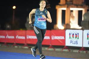 BIB: 204, 22538
                            <button type="button" onclick="openModal(16111137)" class="btn btn-primary btn-sm float-right btn-popup" data-toggle="modal" data-target=".modal-high-quality">
                        <i class="fas fa-shopping-cart"></i> Add to Cart
                    </button>
                                            <button type="button" onclick="isThisMe(16111137, true)" class="btn btn-success btn-sm float-right btn-popup btn-isme hidden" data-toggle="tooltip" data-placement="bottom" title="นี่คือรูปของคุณใช่ไหม คลิกที่นี่เพื่อเอาเข้าอัลบั้ม">
                        <i class="fas fa-plus"></i> Add to album
                    </button>
                    <button type="button" onclick="isThisMe(16111137, false)" class="btn btn-warning btn-sm float-right btn-popup btn-isnotme hidden">
                        <i class="fas fa-ban"></i> Remove from album
                    </button>