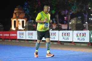 BIB: 240, 2019, 26241, 22591
                            <button type="button" onclick="openModal(16107894)" class="btn btn-primary btn-sm float-right btn-popup" data-toggle="modal" data-target=".modal-high-quality">
                        <i class="fas fa-shopping-cart"></i> Add to Cart
                    </button>
                                            <button type="button" onclick="isThisMe(16107894, true)" class="btn btn-success btn-sm float-right btn-popup btn-isme hidden" data-toggle="tooltip" data-placement="bottom" title="นี่คือรูปของคุณใช่ไหม คลิกที่นี่เพื่อเอาเข้าอัลบั้ม">
                        <i class="fas fa-plus"></i> Add to album
                    </button>
                    <button type="button" onclick="isThisMe(16107894, false)" class="btn btn-warning btn-sm float-right btn-popup btn-isnotme hidden">
                        <i class="fas fa-ban"></i> Remove from album
                    </button>