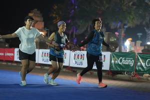 BIB: 7365, 25829, 211, 2295
                            <button type="button" onclick="openModal(16101921)" class="btn btn-primary btn-sm float-right btn-popup" data-toggle="modal" data-target=".modal-high-quality">
                        <i class="fas fa-shopping-cart"></i> Add to Cart
                    </button>
                                            <button type="button" onclick="isThisMe(16101921, true)" class="btn btn-success btn-sm float-right btn-popup btn-isme hidden" data-toggle="tooltip" data-placement="bottom" title="นี่คือรูปของคุณใช่ไหม คลิกที่นี่เพื่อเอาเข้าอัลบั้ม">
                        <i class="fas fa-plus"></i> Add to album
                    </button>
                    <button type="button" onclick="isThisMe(16101921, false)" class="btn btn-warning btn-sm float-right btn-popup btn-isnotme hidden">
                        <i class="fas fa-ban"></i> Remove from album
                    </button>