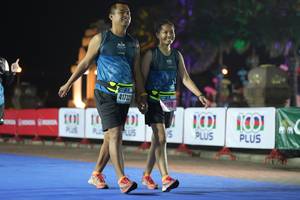 BIB: 21047
                            <button type="button" onclick="openModal(16106363)" class="btn btn-primary btn-sm float-right btn-popup" data-toggle="modal" data-target=".modal-high-quality">
                        <i class="fas fa-shopping-cart"></i> Add to Cart
                    </button>
                                            <button type="button" onclick="isThisMe(16106363, true)" class="btn btn-success btn-sm float-right btn-popup btn-isme hidden" data-toggle="tooltip" data-placement="bottom" title="นี่คือรูปของคุณใช่ไหม คลิกที่นี่เพื่อเอาเข้าอัลบั้ม">
                        <i class="fas fa-plus"></i> Add to album
                    </button>
                    <button type="button" onclick="isThisMe(16106363, false)" class="btn btn-warning btn-sm float-right btn-popup btn-isnotme hidden">
                        <i class="fas fa-ban"></i> Remove from album
                    </button>