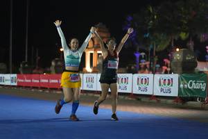 BIB: 2505, 2671, 23934, 2171
                            <button type="button" onclick="openModal(16100461)" class="btn btn-primary btn-sm float-right btn-popup" data-toggle="modal" data-target=".modal-high-quality">
                        <i class="fas fa-shopping-cart"></i> Add to Cart
                    </button>
                                            <button type="button" onclick="isThisMe(16100461, true)" class="btn btn-success btn-sm float-right btn-popup btn-isme hidden" data-toggle="tooltip" data-placement="bottom" title="นี่คือรูปของคุณใช่ไหม คลิกที่นี่เพื่อเอาเข้าอัลบั้ม">
                        <i class="fas fa-plus"></i> Add to album
                    </button>
                    <button type="button" onclick="isThisMe(16100461, false)" class="btn btn-warning btn-sm float-right btn-popup btn-isnotme hidden">
                        <i class="fas fa-ban"></i> Remove from album
                    </button>