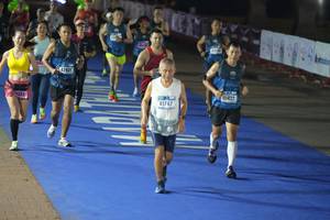 BIB: 21249, 21252
                            <button type="button" onclick="openModal(16137318)" class="btn btn-primary btn-sm float-right btn-popup" data-toggle="modal" data-target=".modal-high-quality">
                        <i class="fas fa-shopping-cart"></i> Add to Cart
                    </button>
                                            <button type="button" onclick="isThisMe(16137318, true)" class="btn btn-success btn-sm float-right btn-popup btn-isme hidden" data-toggle="tooltip" data-placement="bottom" title="นี่คือรูปของคุณใช่ไหม คลิกที่นี่เพื่อเอาเข้าอัลบั้ม">
                        <i class="fas fa-plus"></i> Add to album
                    </button>
                    <button type="button" onclick="isThisMe(16137318, false)" class="btn btn-warning btn-sm float-right btn-popup btn-isnotme hidden">
                        <i class="fas fa-ban"></i> Remove from album
                    </button>