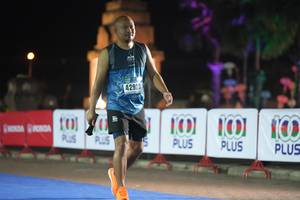 BIB: 22820
                            <button type="button" onclick="openModal(16101132)" class="btn btn-primary btn-sm float-right btn-popup" data-toggle="modal" data-target=".modal-high-quality">
                        <i class="fas fa-shopping-cart"></i> Add to Cart
                    </button>
                                            <button type="button" onclick="isThisMe(16101132, true)" class="btn btn-success btn-sm float-right btn-popup btn-isme hidden" data-toggle="tooltip" data-placement="bottom" title="นี่คือรูปของคุณใช่ไหม คลิกที่นี่เพื่อเอาเข้าอัลบั้ม">
                        <i class="fas fa-plus"></i> Add to album
                    </button>
                    <button type="button" onclick="isThisMe(16101132, false)" class="btn btn-warning btn-sm float-right btn-popup btn-isnotme hidden">
                        <i class="fas fa-ban"></i> Remove from album
                    </button>