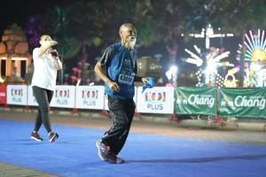 BIB: 221, 2180, 3222, 2163, 25131, 21946
                            <button type="button" onclick="openModal(16108873)" class="btn btn-primary btn-sm float-right btn-popup" data-toggle="modal" data-target=".modal-high-quality">
                        <i class="fas fa-shopping-cart"></i> Add to Cart
                    </button>
                                            <button type="button" onclick="isThisMe(16108873, true)" class="btn btn-success btn-sm float-right btn-popup btn-isme hidden" data-toggle="tooltip" data-placement="bottom" title="นี่คือรูปของคุณใช่ไหม คลิกที่นี่เพื่อเอาเข้าอัลบั้ม">
                        <i class="fas fa-plus"></i> Add to album
                    </button>
                    <button type="button" onclick="isThisMe(16108873, false)" class="btn btn-warning btn-sm float-right btn-popup btn-isnotme hidden">
                        <i class="fas fa-ban"></i> Remove from album
                    </button>