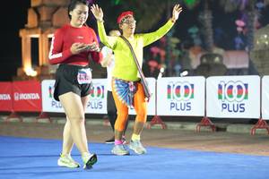 BIB: 22334, 26230, 22296
                            <button type="button" onclick="openModal(16108965)" class="btn btn-primary btn-sm float-right btn-popup" data-toggle="modal" data-target=".modal-high-quality">
                        <i class="fas fa-shopping-cart"></i> Add to Cart
                    </button>
                                            <button type="button" onclick="isThisMe(16108965, true)" class="btn btn-success btn-sm float-right btn-popup btn-isme hidden" data-toggle="tooltip" data-placement="bottom" title="นี่คือรูปของคุณใช่ไหม คลิกที่นี่เพื่อเอาเข้าอัลบั้ม">
                        <i class="fas fa-plus"></i> Add to album
                    </button>
                    <button type="button" onclick="isThisMe(16108965, false)" class="btn btn-warning btn-sm float-right btn-popup btn-isnotme hidden">
                        <i class="fas fa-ban"></i> Remove from album
                    </button>