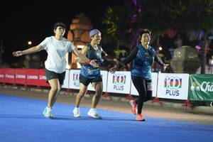 BIB: 25429, 21022, 23426
                            <button type="button" onclick="openModal(16101924)" class="btn btn-primary btn-sm float-right btn-popup" data-toggle="modal" data-target=".modal-high-quality">
                        <i class="fas fa-shopping-cart"></i> Add to Cart
                    </button>
                                            <button type="button" onclick="isThisMe(16101924, true)" class="btn btn-success btn-sm float-right btn-popup btn-isme hidden" data-toggle="tooltip" data-placement="bottom" title="นี่คือรูปของคุณใช่ไหม คลิกที่นี่เพื่อเอาเข้าอัลบั้ม">
                        <i class="fas fa-plus"></i> Add to album
                    </button>
                    <button type="button" onclick="isThisMe(16101924, false)" class="btn btn-warning btn-sm float-right btn-popup btn-isnotme hidden">
                        <i class="fas fa-ban"></i> Remove from album
                    </button>