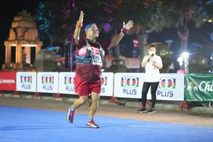 BIB: 25045
                            <button type="button" onclick="openModal(16109340)" class="btn btn-primary btn-sm float-right btn-popup" data-toggle="modal" data-target=".modal-high-quality">
                        <i class="fas fa-shopping-cart"></i> Add to Cart
                    </button>
                                            <button type="button" onclick="isThisMe(16109340, true)" class="btn btn-success btn-sm float-right btn-popup btn-isme hidden" data-toggle="tooltip" data-placement="bottom" title="นี่คือรูปของคุณใช่ไหม คลิกที่นี่เพื่อเอาเข้าอัลบั้ม">
                        <i class="fas fa-plus"></i> Add to album
                    </button>
                    <button type="button" onclick="isThisMe(16109340, false)" class="btn btn-warning btn-sm float-right btn-popup btn-isnotme hidden">
                        <i class="fas fa-ban"></i> Remove from album
                    </button>