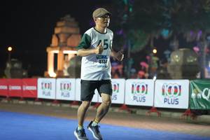 BIB: 23911, 22052
                            <button type="button" onclick="openModal(16102207)" class="btn btn-primary btn-sm float-right btn-popup" data-toggle="modal" data-target=".modal-high-quality">
                        <i class="fas fa-shopping-cart"></i> Add to Cart
                    </button>
                                            <button type="button" onclick="isThisMe(16102207, true)" class="btn btn-success btn-sm float-right btn-popup btn-isme hidden" data-toggle="tooltip" data-placement="bottom" title="นี่คือรูปของคุณใช่ไหม คลิกที่นี่เพื่อเอาเข้าอัลบั้ม">
                        <i class="fas fa-plus"></i> Add to album
                    </button>
                    <button type="button" onclick="isThisMe(16102207, false)" class="btn btn-warning btn-sm float-right btn-popup btn-isnotme hidden">
                        <i class="fas fa-ban"></i> Remove from album
                    </button>