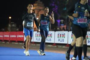 BIB: 2081, 21008, 849
                            <button type="button" onclick="openModal(16102431)" class="btn btn-primary btn-sm float-right btn-popup" data-toggle="modal" data-target=".modal-high-quality">
                        <i class="fas fa-shopping-cart"></i> Add to Cart
                    </button>
                                            <button type="button" onclick="isThisMe(16102431, true)" class="btn btn-success btn-sm float-right btn-popup btn-isme hidden" data-toggle="tooltip" data-placement="bottom" title="นี่คือรูปของคุณใช่ไหม คลิกที่นี่เพื่อเอาเข้าอัลบั้ม">
                        <i class="fas fa-plus"></i> Add to album
                    </button>
                    <button type="button" onclick="isThisMe(16102431, false)" class="btn btn-warning btn-sm float-right btn-popup btn-isnotme hidden">
                        <i class="fas fa-ban"></i> Remove from album
                    </button>