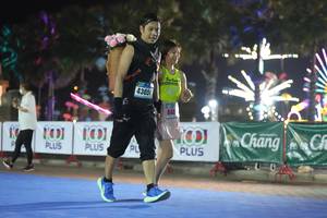 BIB: 27146, 204
                            <button type="button" onclick="openModal(16109948)" class="btn btn-primary btn-sm float-right btn-popup" data-toggle="modal" data-target=".modal-high-quality">
                        <i class="fas fa-shopping-cart"></i> Add to Cart
                    </button>
                                            <button type="button" onclick="isThisMe(16109948, true)" class="btn btn-success btn-sm float-right btn-popup btn-isme hidden" data-toggle="tooltip" data-placement="bottom" title="นี่คือรูปของคุณใช่ไหม คลิกที่นี่เพื่อเอาเข้าอัลบั้ม">
                        <i class="fas fa-plus"></i> Add to album
                    </button>
                    <button type="button" onclick="isThisMe(16109948, false)" class="btn btn-warning btn-sm float-right btn-popup btn-isnotme hidden">
                        <i class="fas fa-ban"></i> Remove from album
                    </button>