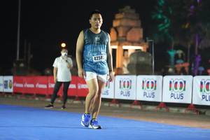 BIB: 2194, 23060, 20719
                            <button type="button" onclick="openModal(16106376)" class="btn btn-primary btn-sm float-right btn-popup" data-toggle="modal" data-target=".modal-high-quality">
                        <i class="fas fa-shopping-cart"></i> Add to Cart
                    </button>
                                            <button type="button" onclick="isThisMe(16106376, true)" class="btn btn-success btn-sm float-right btn-popup btn-isme hidden" data-toggle="tooltip" data-placement="bottom" title="นี่คือรูปของคุณใช่ไหม คลิกที่นี่เพื่อเอาเข้าอัลบั้ม">
                        <i class="fas fa-plus"></i> Add to album
                    </button>
                    <button type="button" onclick="isThisMe(16106376, false)" class="btn btn-warning btn-sm float-right btn-popup btn-isnotme hidden">
                        <i class="fas fa-ban"></i> Remove from album
                    </button>