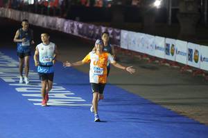 BIB: 7184, 23194, 27542
                            <button type="button" onclick="openModal(16117309)" class="btn btn-primary btn-sm float-right btn-popup" data-toggle="modal" data-target=".modal-high-quality">
                        <i class="fas fa-shopping-cart"></i> Add to Cart
                    </button>
                                            <button type="button" onclick="isThisMe(16117309, true)" class="btn btn-success btn-sm float-right btn-popup btn-isme hidden" data-toggle="tooltip" data-placement="bottom" title="นี่คือรูปของคุณใช่ไหม คลิกที่นี่เพื่อเอาเข้าอัลบั้ม">
                        <i class="fas fa-plus"></i> Add to album
                    </button>
                    <button type="button" onclick="isThisMe(16117309, false)" class="btn btn-warning btn-sm float-right btn-popup btn-isnotme hidden">
                        <i class="fas fa-ban"></i> Remove from album
                    </button>