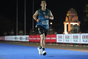 BIB: 2199
                            <button type="button" onclick="openModal(16098911)" class="btn btn-primary btn-sm float-right btn-popup" data-toggle="modal" data-target=".modal-high-quality">
                        <i class="fas fa-shopping-cart"></i> Add to Cart
                    </button>
                                            <button type="button" onclick="isThisMe(16098911, true)" class="btn btn-success btn-sm float-right btn-popup btn-isme hidden" data-toggle="tooltip" data-placement="bottom" title="นี่คือรูปของคุณใช่ไหม คลิกที่นี่เพื่อเอาเข้าอัลบั้ม">
                        <i class="fas fa-plus"></i> Add to album
                    </button>
                    <button type="button" onclick="isThisMe(16098911, false)" class="btn btn-warning btn-sm float-right btn-popup btn-isnotme hidden">
                        <i class="fas fa-ban"></i> Remove from album
                    </button>